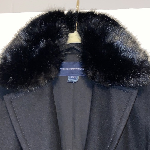 black coat with fur - Picture 3 of 4